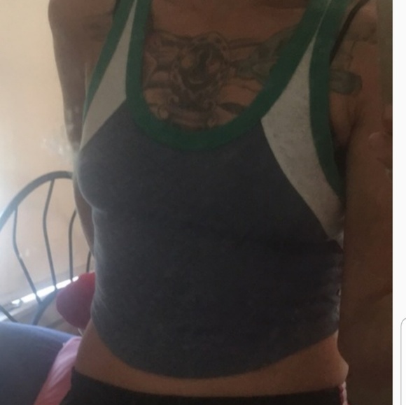 Truly madly deeply UO color block cropped tank top - Picture 8 of 8